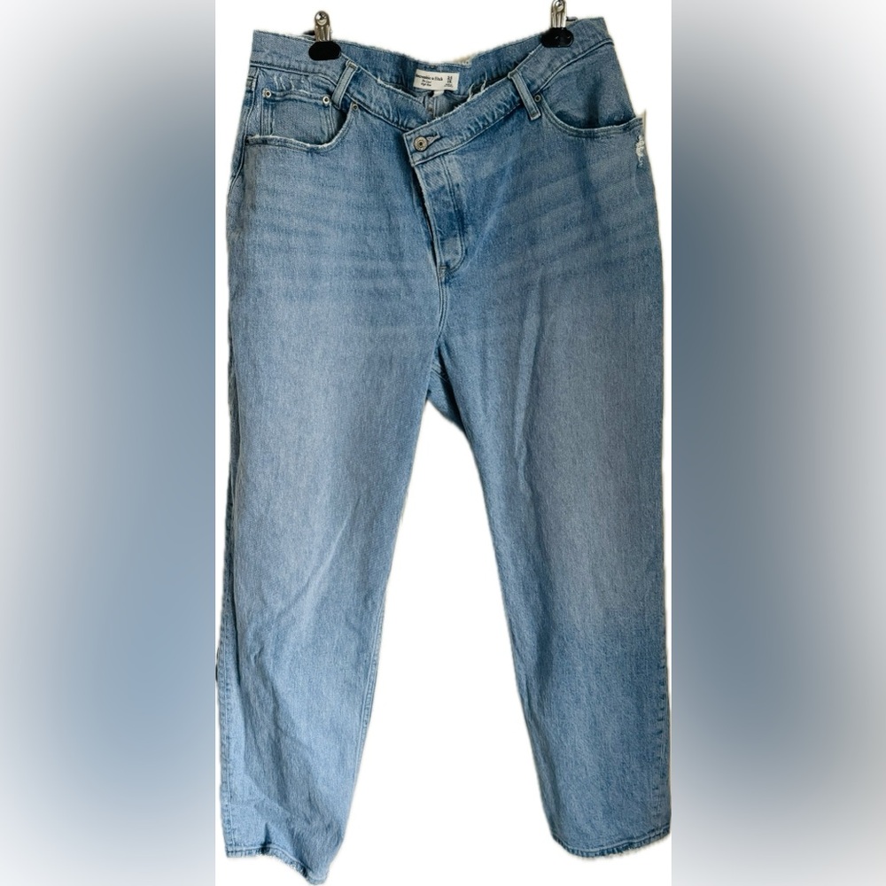 Abercrombie & Fitch Curve Love High Rise Dad Jean- Long